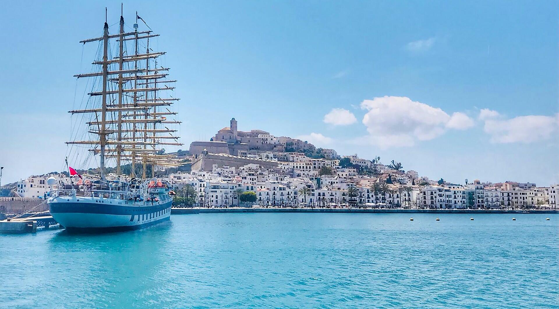 Het stadsmening van Ibiza
