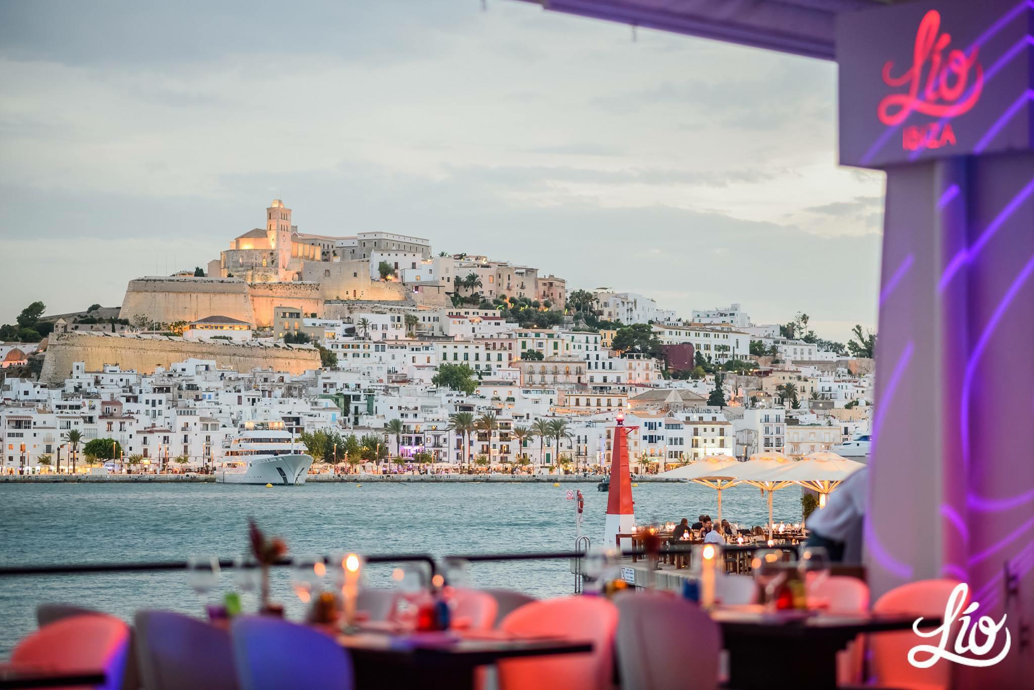 restaurant & cabaretbar op ibiza