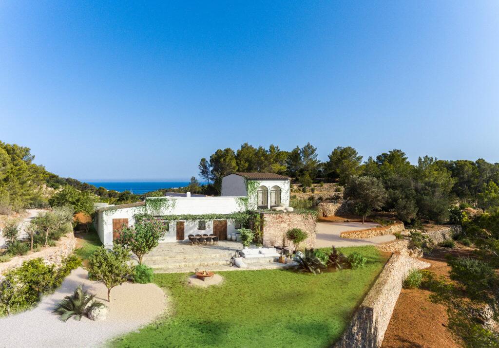 villa's met zeezicht in san juan ibiza