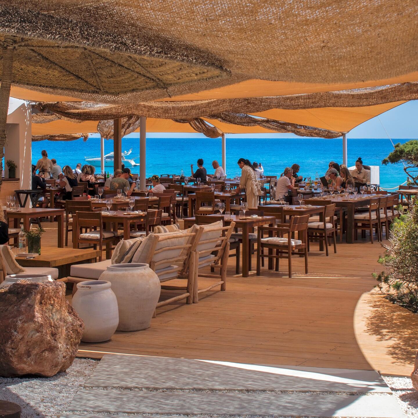 ES Fumeral cala nova ibiza