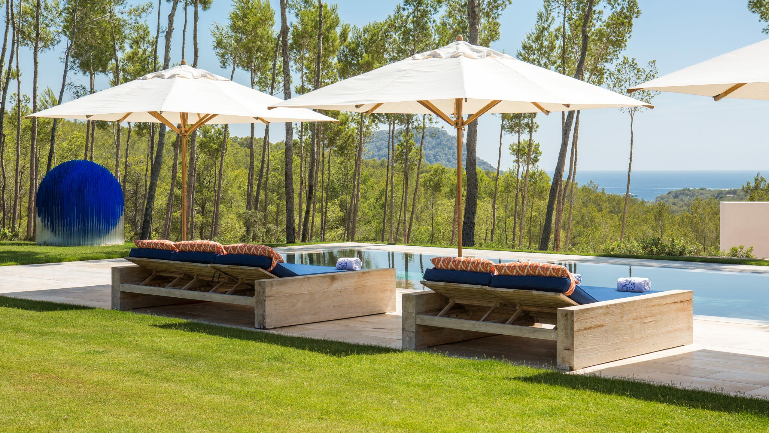 Luxe villa op Ibiza voor groepen met zeezicht