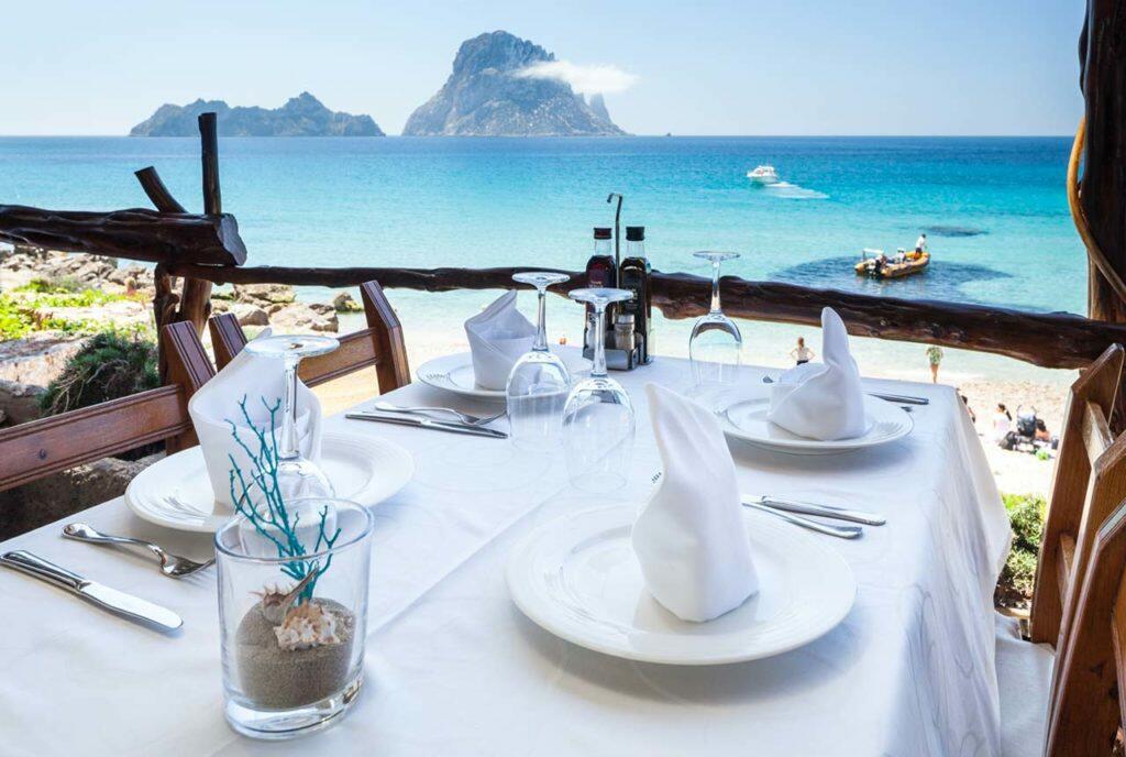 Authentieke Ibiza Restaurants: El Carmen - Cala d'Hort, Ibiza