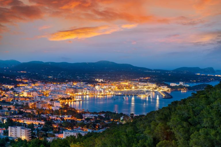 Ontdek Ibiza in de winter: Een gids voor wonderen buiten het seizoen