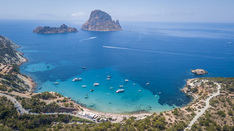 Exclusieve huizen en villa's te koop bij de populairste stranden in het zuiden van Ibiza